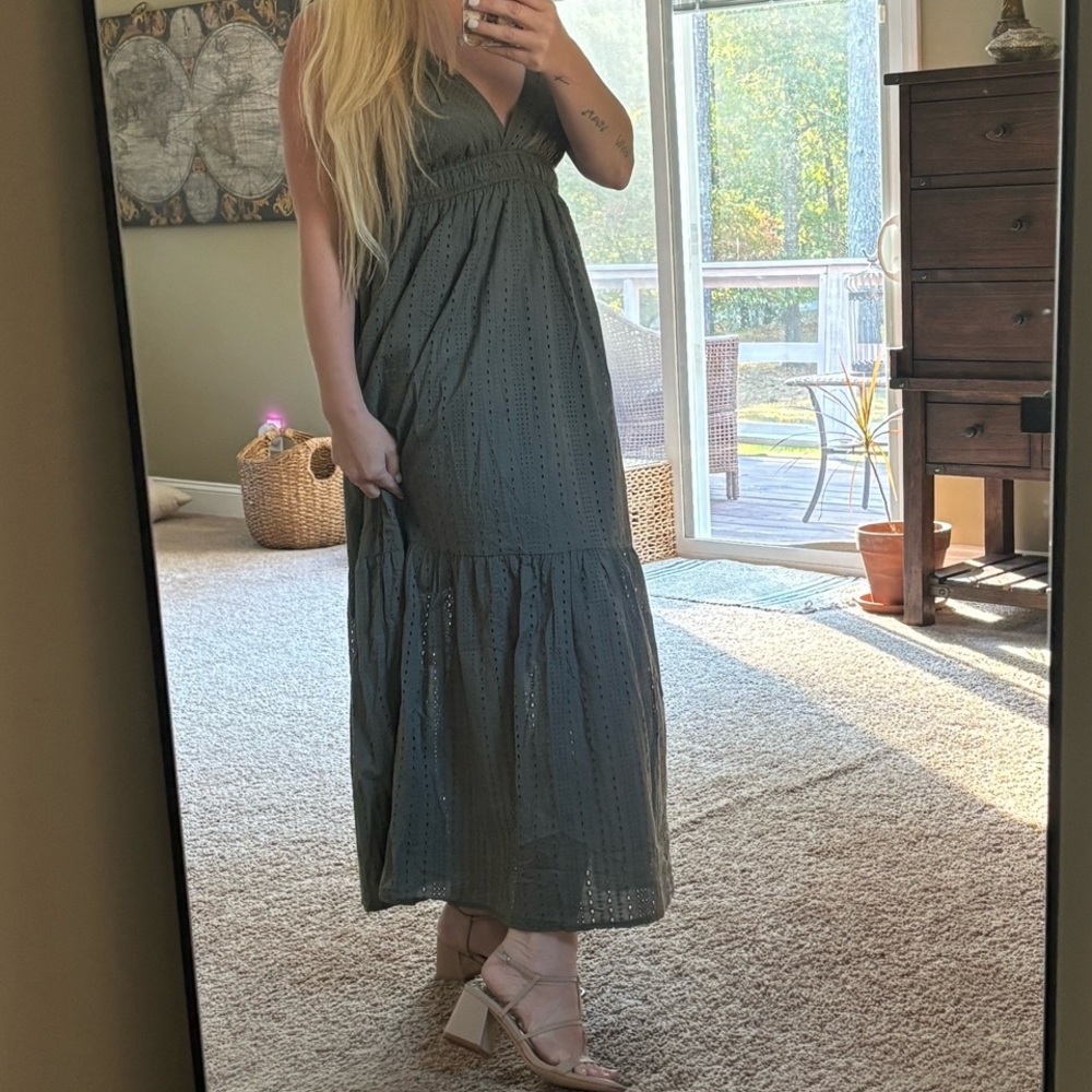 Versona Olive Maxi Dress